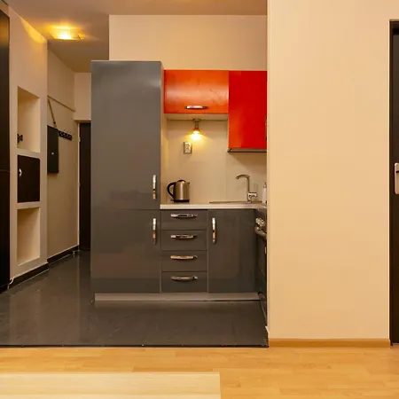 Lejlighed Wola With Balcony & Close To Metro By Renters Warszawa