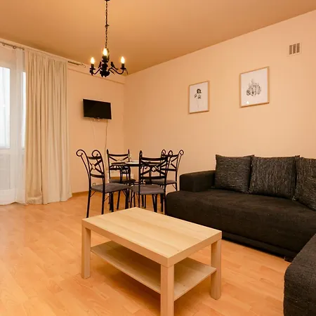 Wola With Balcony & Close To Metro By Renters Lejlighed